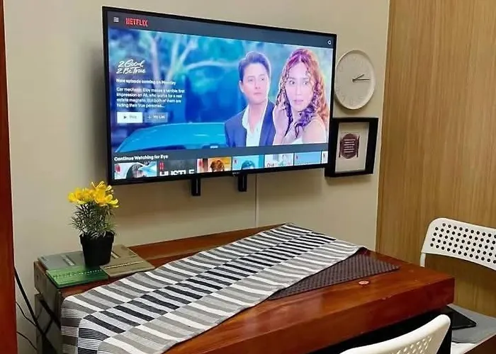 Darren Staycation Apartment Manila